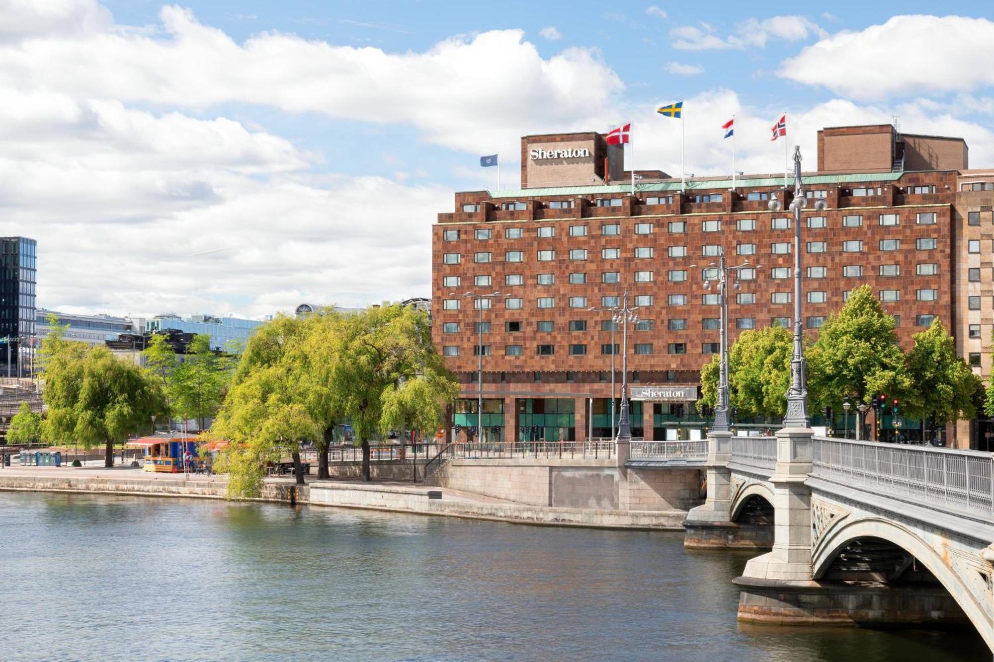 Sheraton Stockholm Hotel Exterior photo The Clarion Hotel on the River Thames