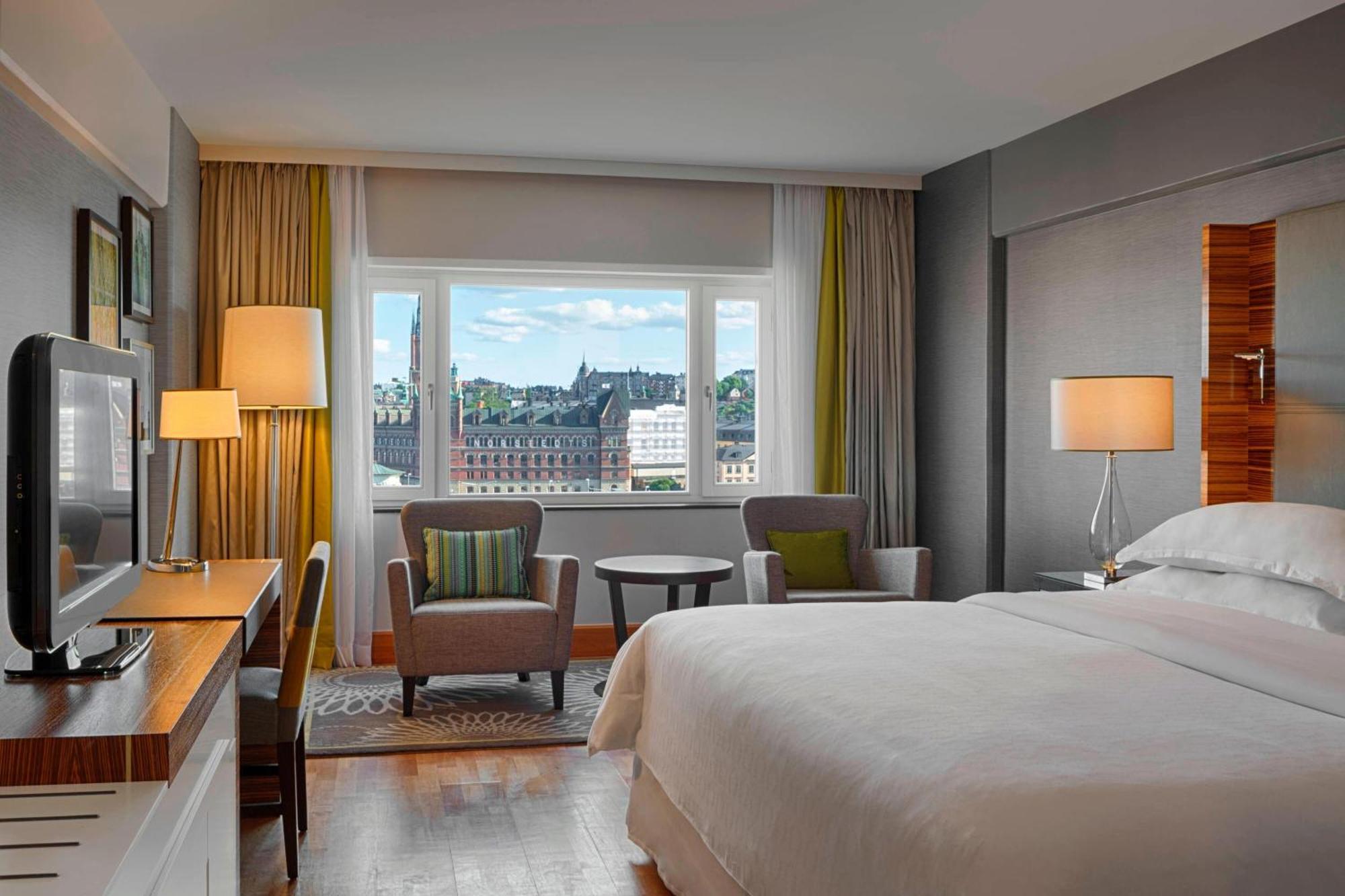 Sheraton Stockholm Hotel Exterior photo Deluxe King