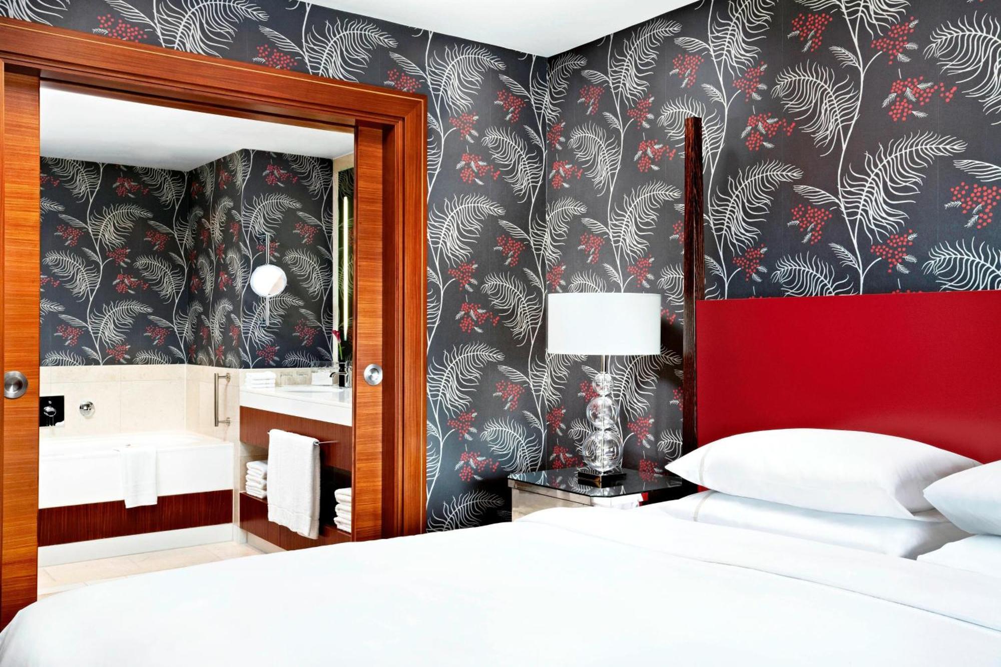 Sheraton Stockholm Hotel Exterior photo A room at the hotel